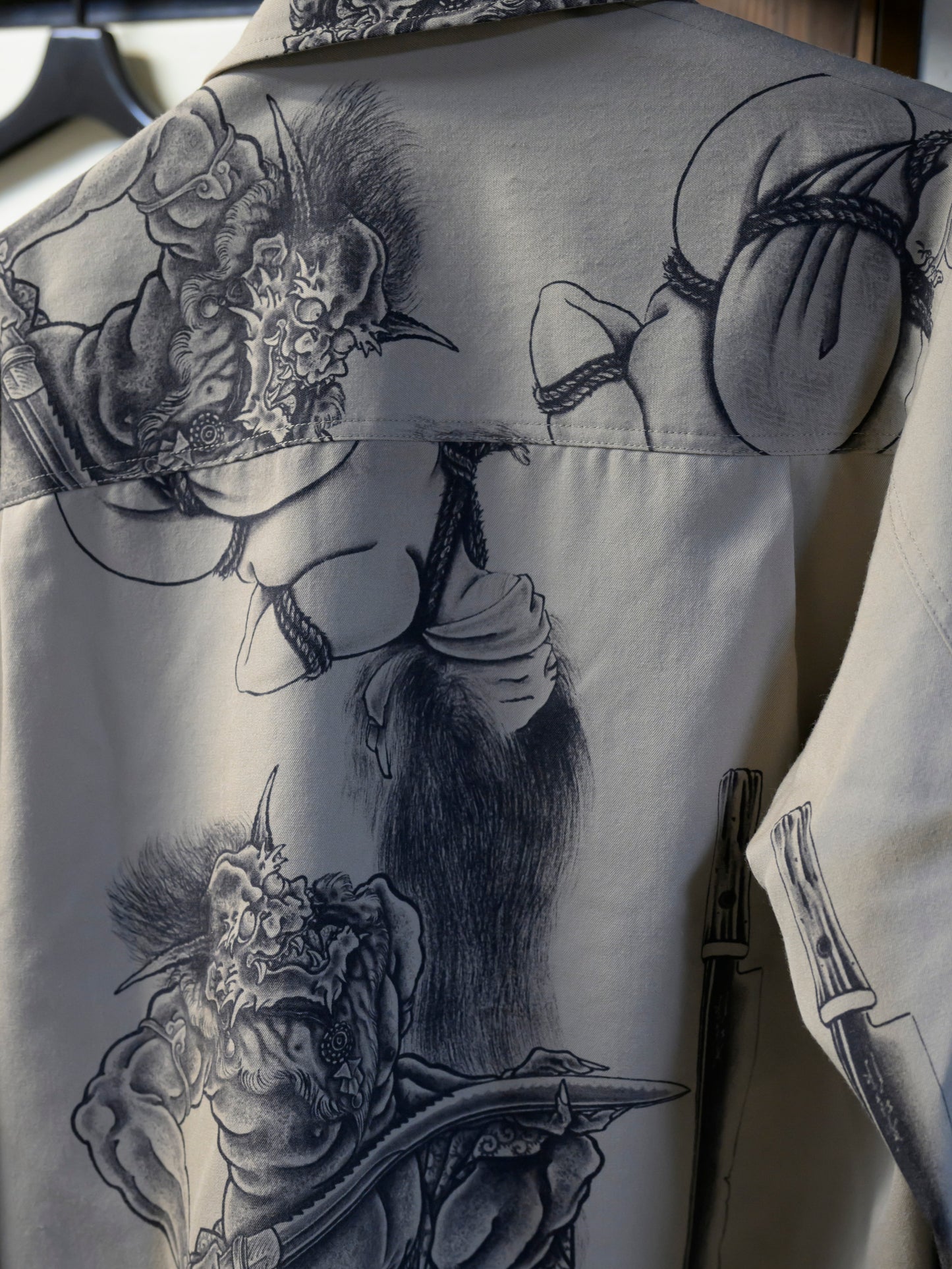 百鬼図 WOOL GABARDINE SWING TOP